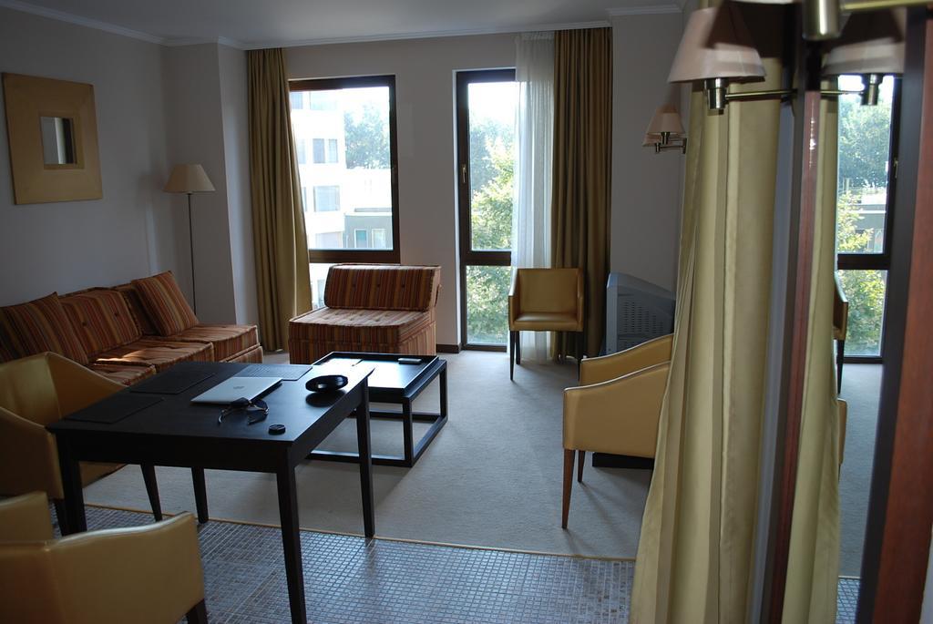 Royal Beach Apartments Sunny Beach Room photo
