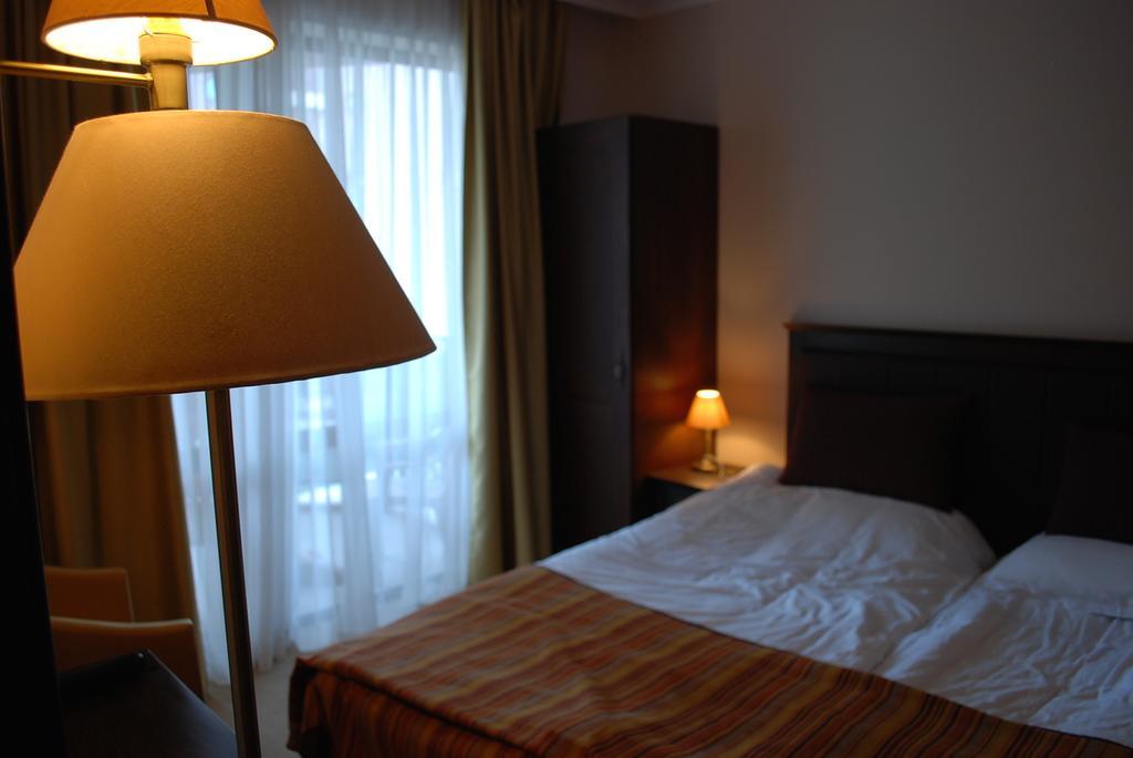 Royal Beach Apartments Sunny Beach Room photo